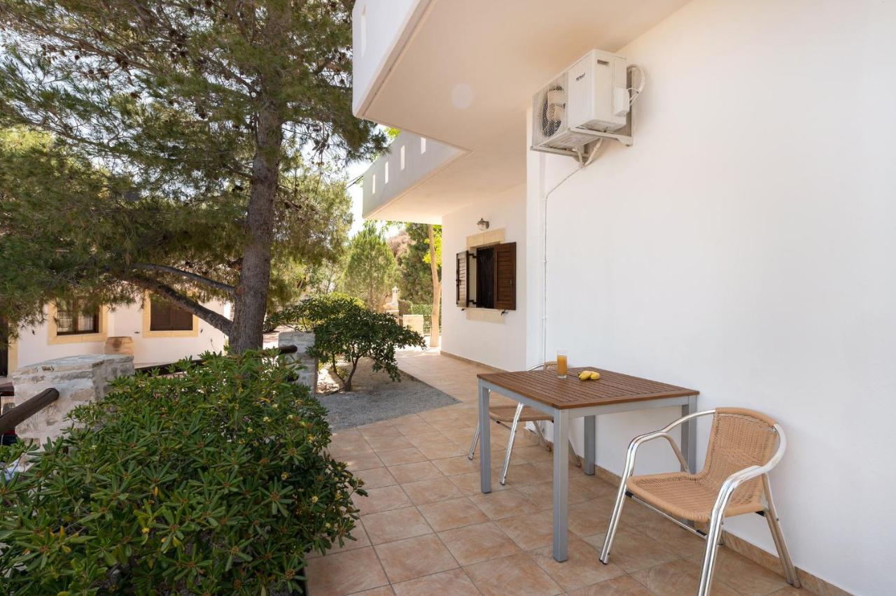 Villas Alexandros Kalamaki  Exterior foto